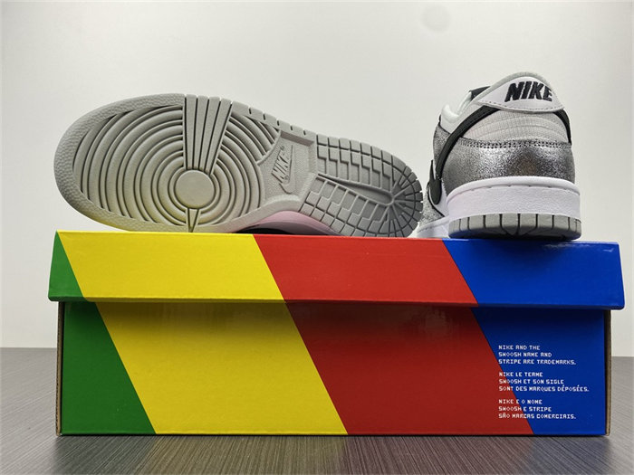 nike dunk low G01den gals metallic silver do5882-001