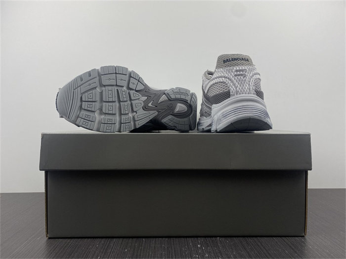blcg phanT0m sneaker 679339 w2e91 1715