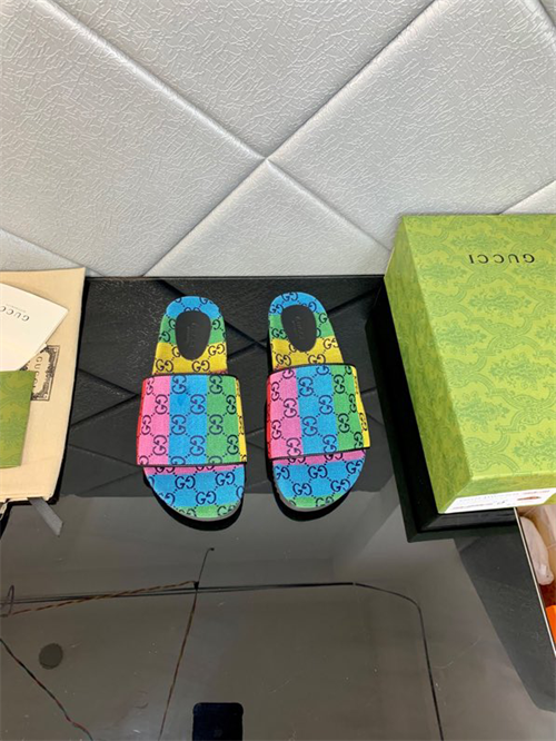 Gocci Slipper