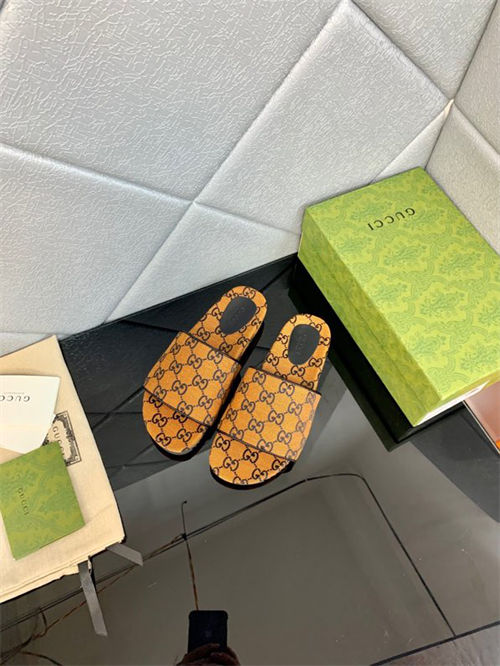 Gocci Slipper