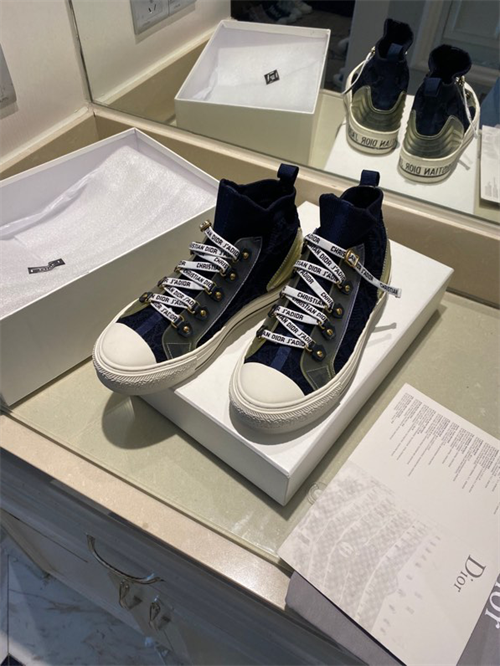 DR Sneaker