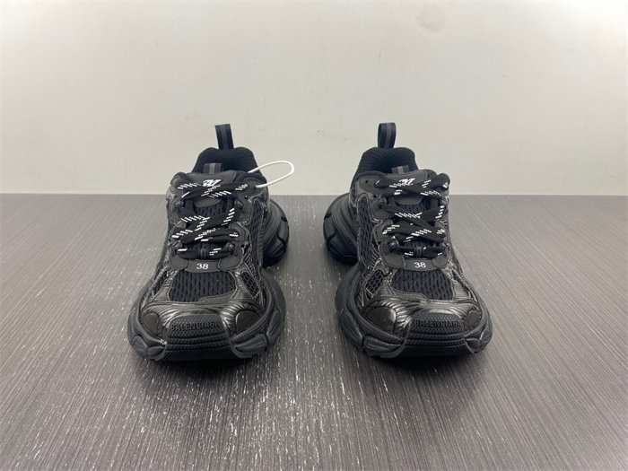 ba*len*cia*ga -phanT0m sneaker