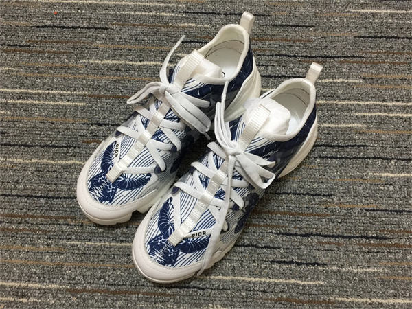 DR  Sneakers