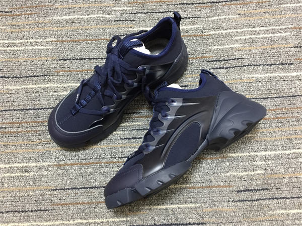 DR  Sneakers
