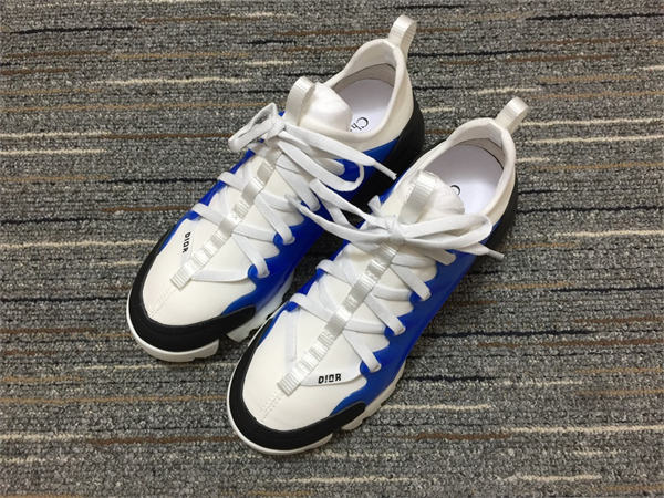 DR  Sneakers