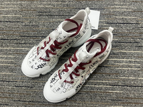 DR  Sneakers