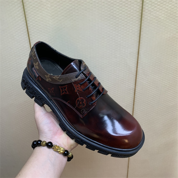 Lv Loafer 004