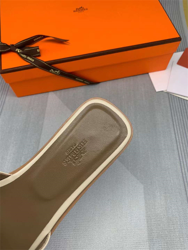 H Slipper
