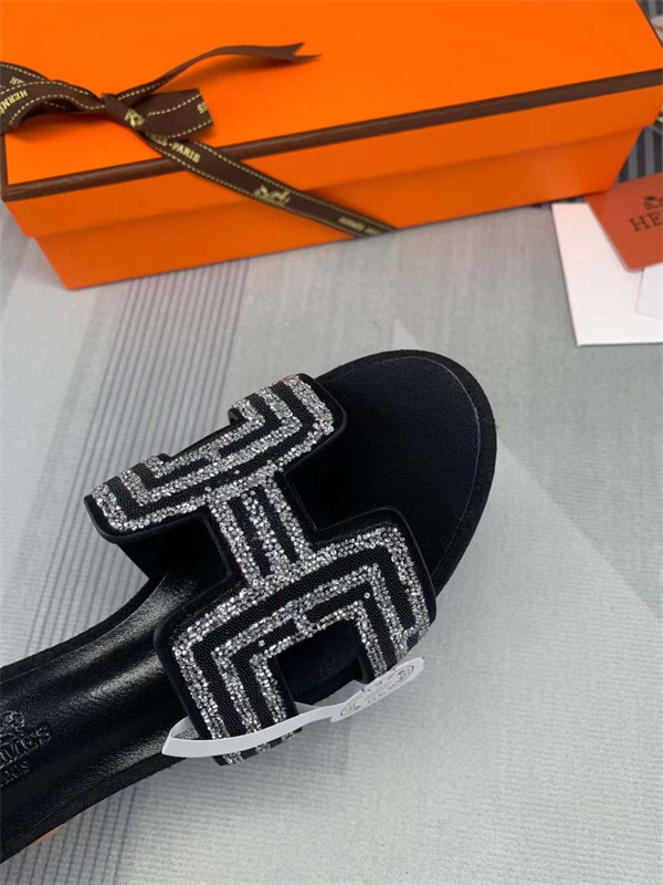 H Slipper