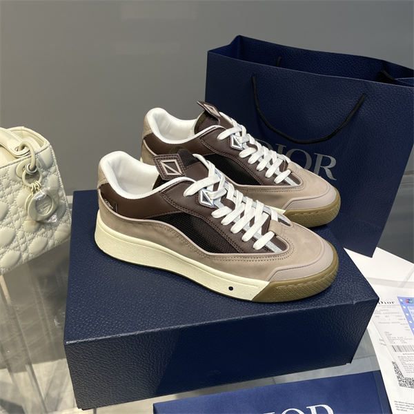 Dr x Travis Scott Sneaker