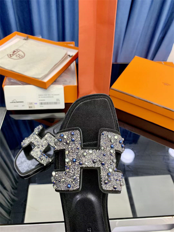 H Slipper