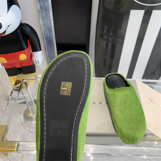 Ma*n1 slipper