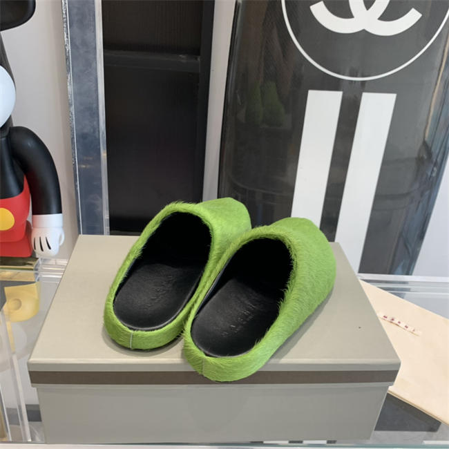 Ma*n1 slipper