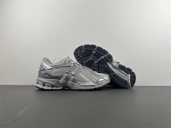 new Ba1an*e concrete silver metallic  m1906ag
